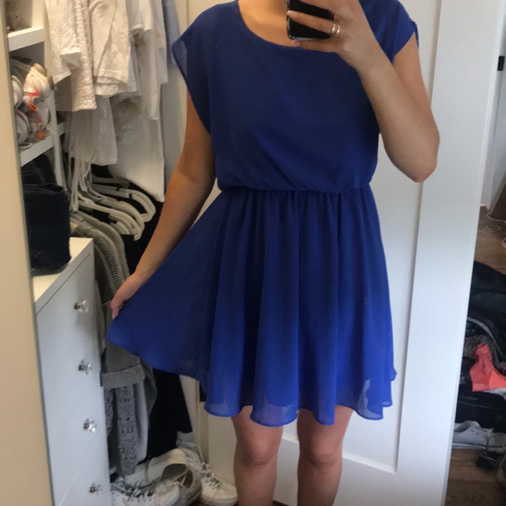 Flowy blue dress